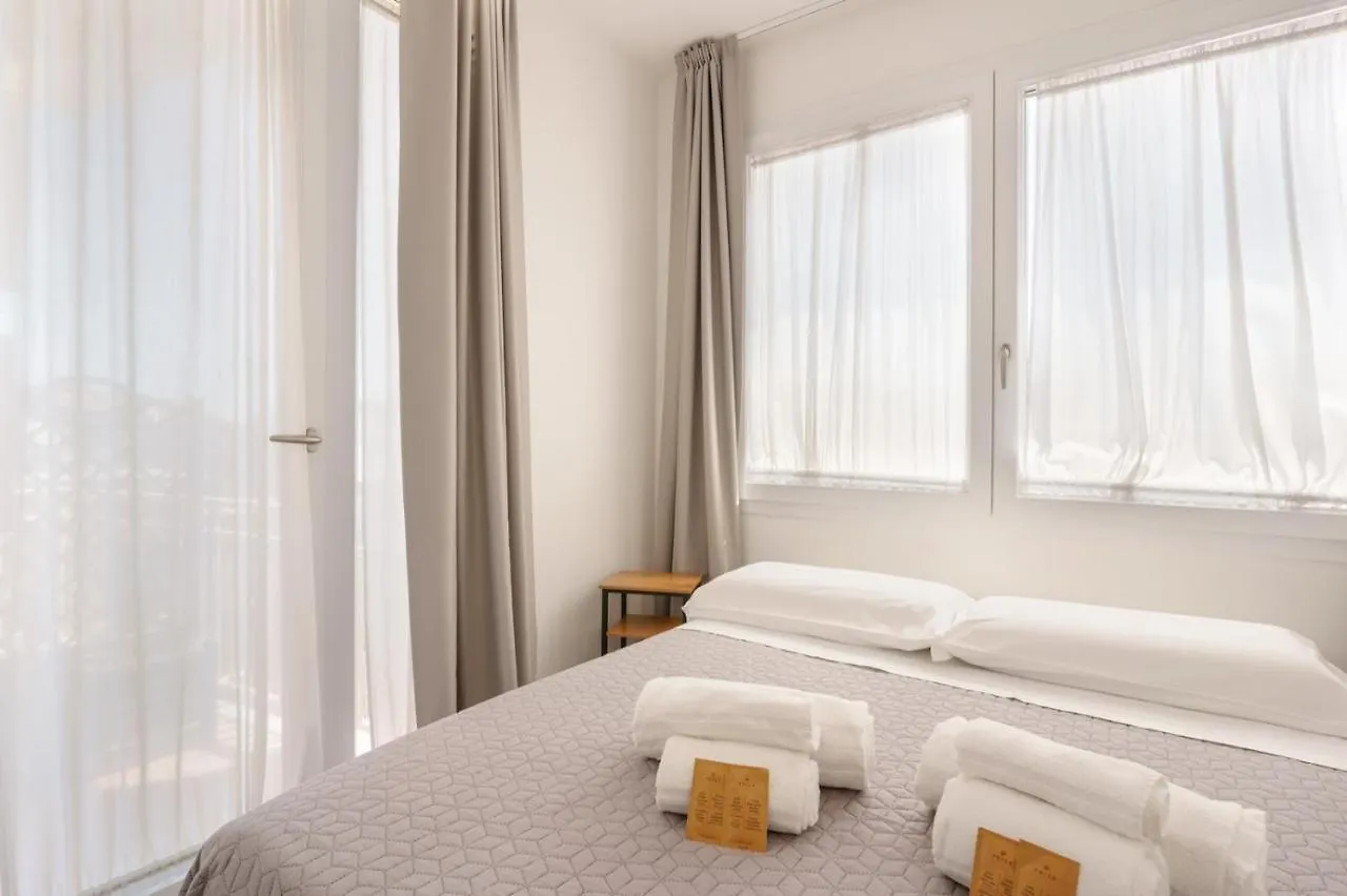 Lumiere Rooms - Eja Sardinia Cagliari Affittacamere