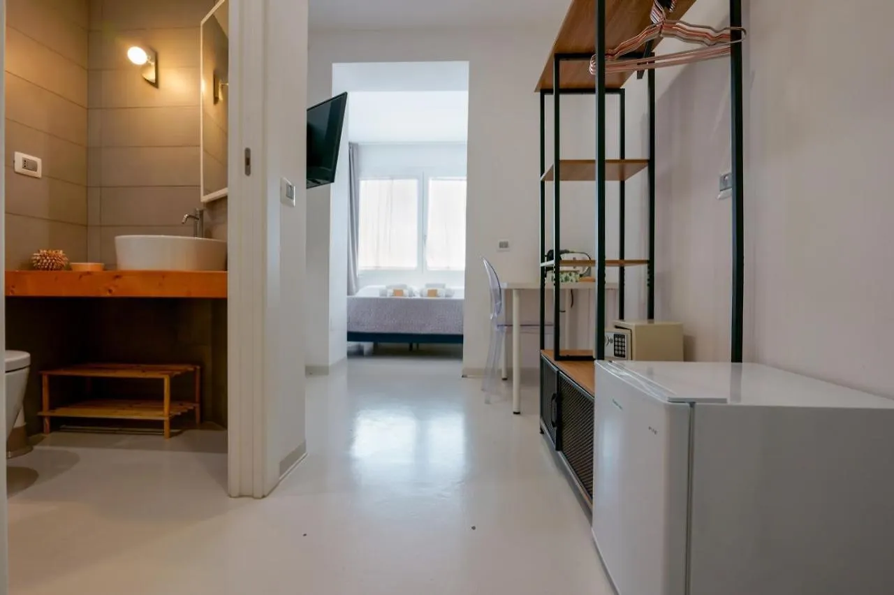 Affittacamere Lumiere Rooms - Eja Sardinia Cagliari