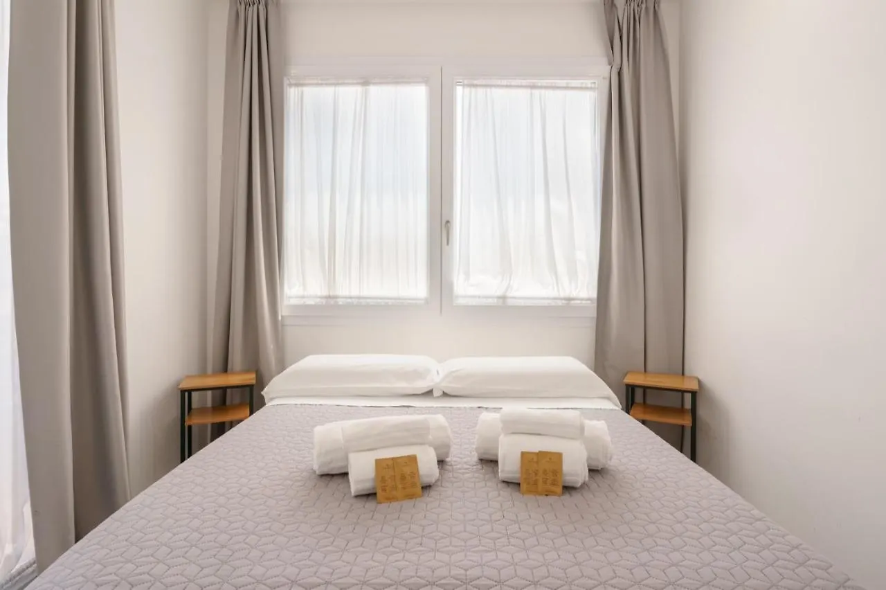 Guest house Lumiere Rooms - Eja Sardinia Cagliari Italy